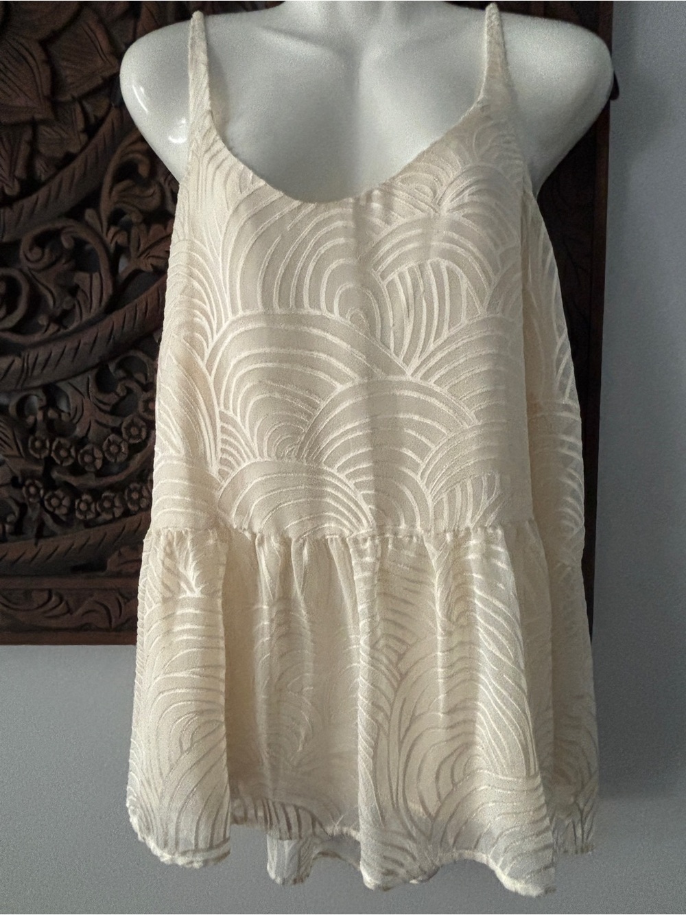HD in Paris by Anthropology Rayon- polyester tank top MEDIUM with lined shell